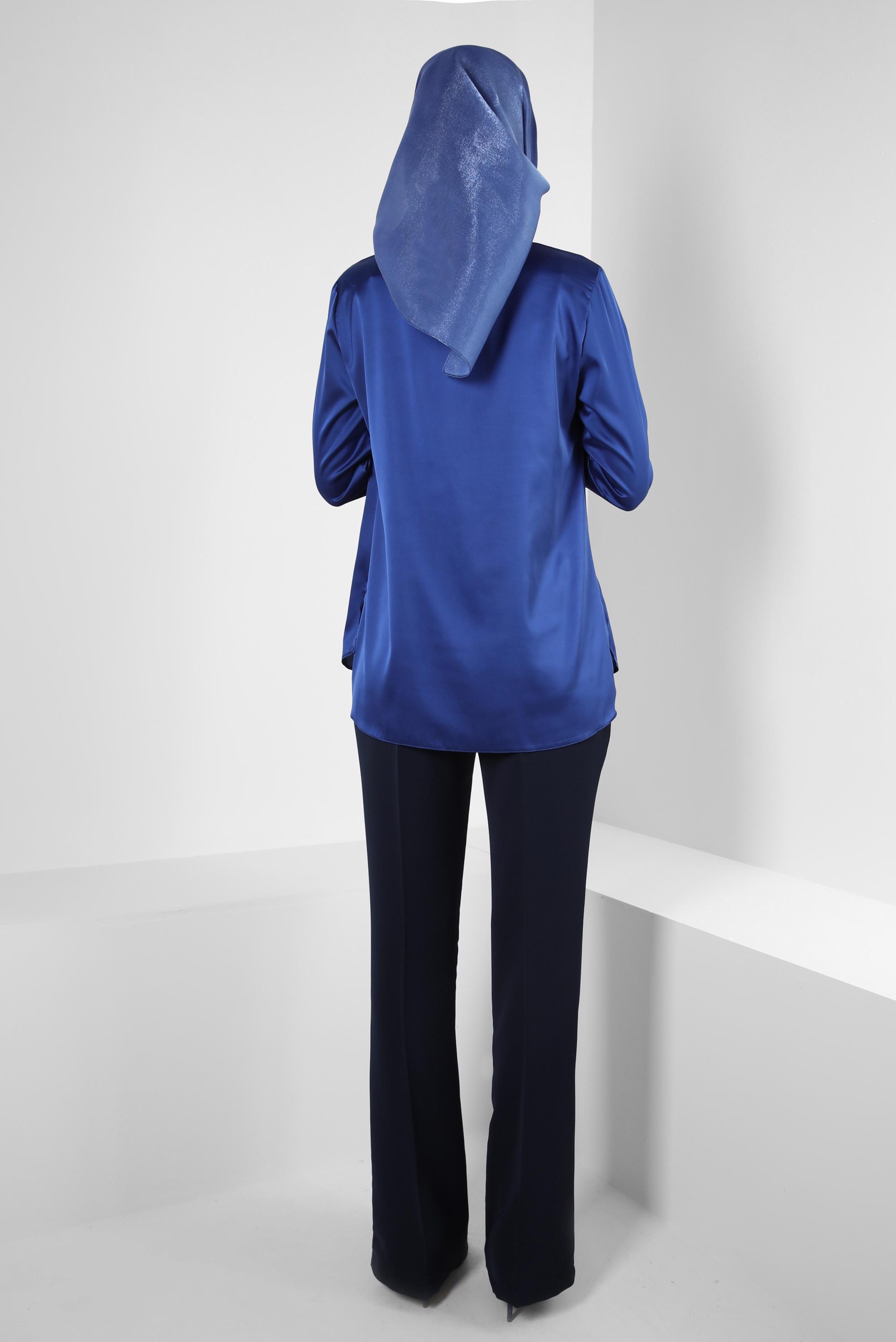 Tesettür giyim LACİVERT DÜĞMELİ SATEN BLUZ 43755